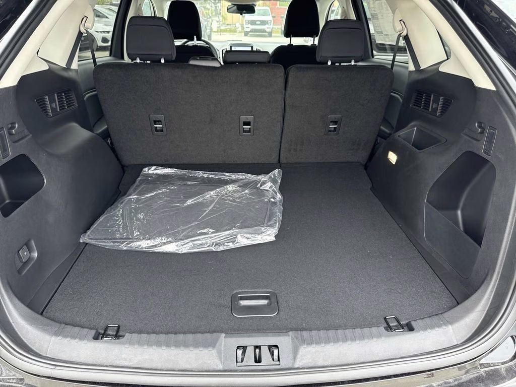 2024 Agate Black Metallic Ford Edge SE AWD SUV