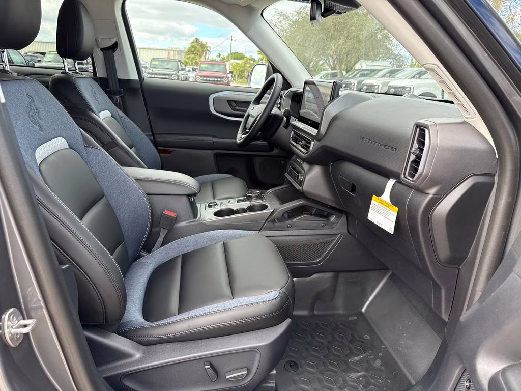 2025 Carbonized Gray Metallic Ford Bronco Sport Outer Banks 4X4 SUV