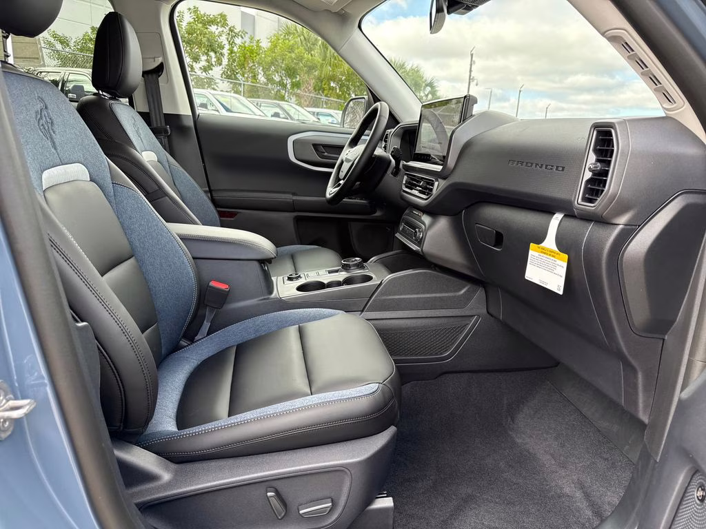 2025 Azure Gray Metallic Tri-Coat Ford Bronco Sport Outer Banks 4X4 SUV