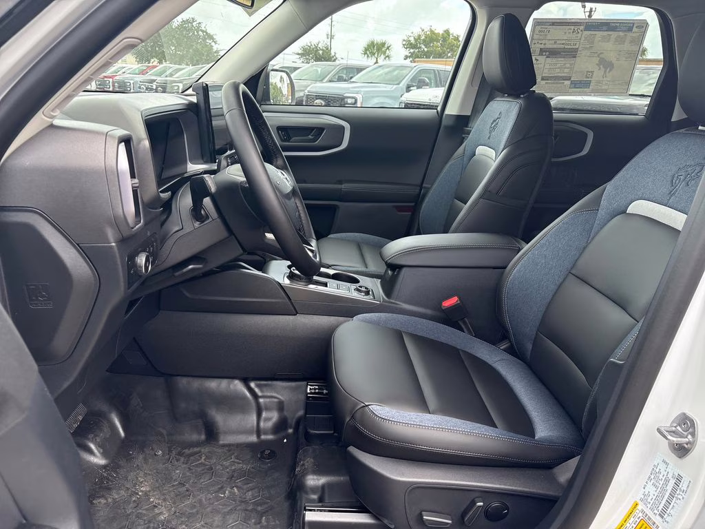 2025 Oxford White Ford Bronco Sport Outer Banks 4X4 SUV