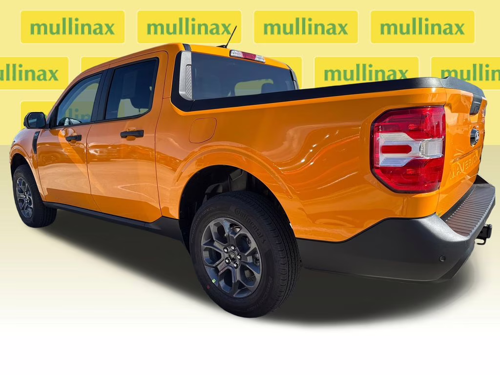 2026 Orange Fury Metallic Tri-Coat Ford Maverick XLT FWD Truck