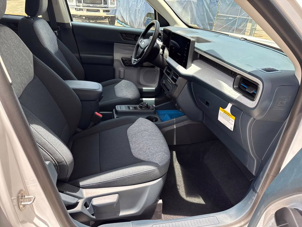 2025 Oxford White Ford Maverick XLT AWD Truck