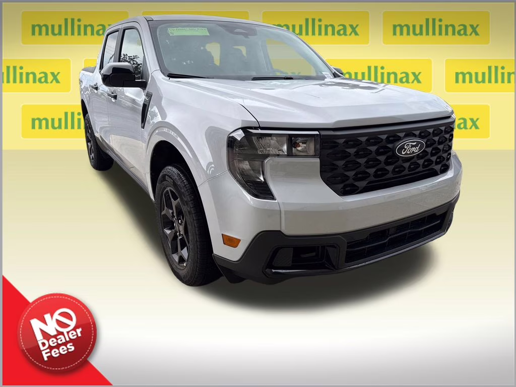 2025 Space White Metallic Ford Maverick XLT AWD Truck