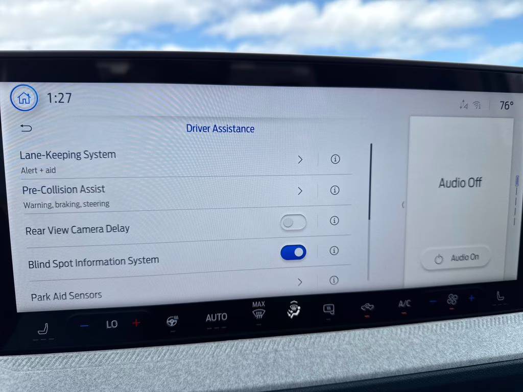 2026 Space White Metallic Ford Maverick XLT AWD Truck