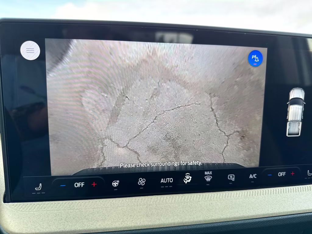 2026 Space White Metallic Ford Maverick Lariat AWD Truck