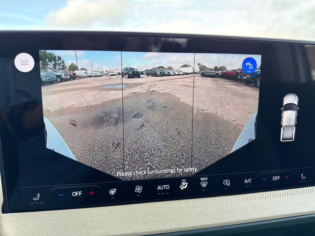 2026 Space White Metallic Ford Maverick Lariat AWD Truck