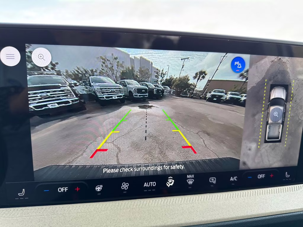 2026 Space White Metallic Ford Maverick Lariat AWD Truck