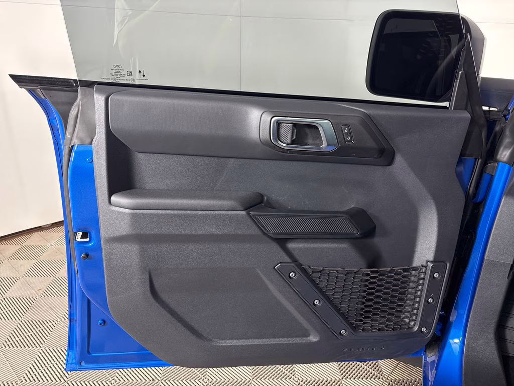 2025 Blue Metallic Ford Bronco Big Bend 4X4 SUV