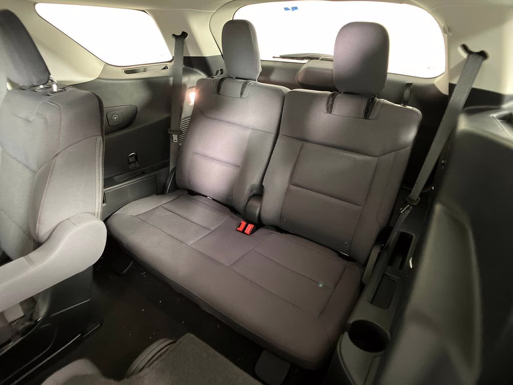 2026 Space White Metallic Ford Explorer Active RWD SUV