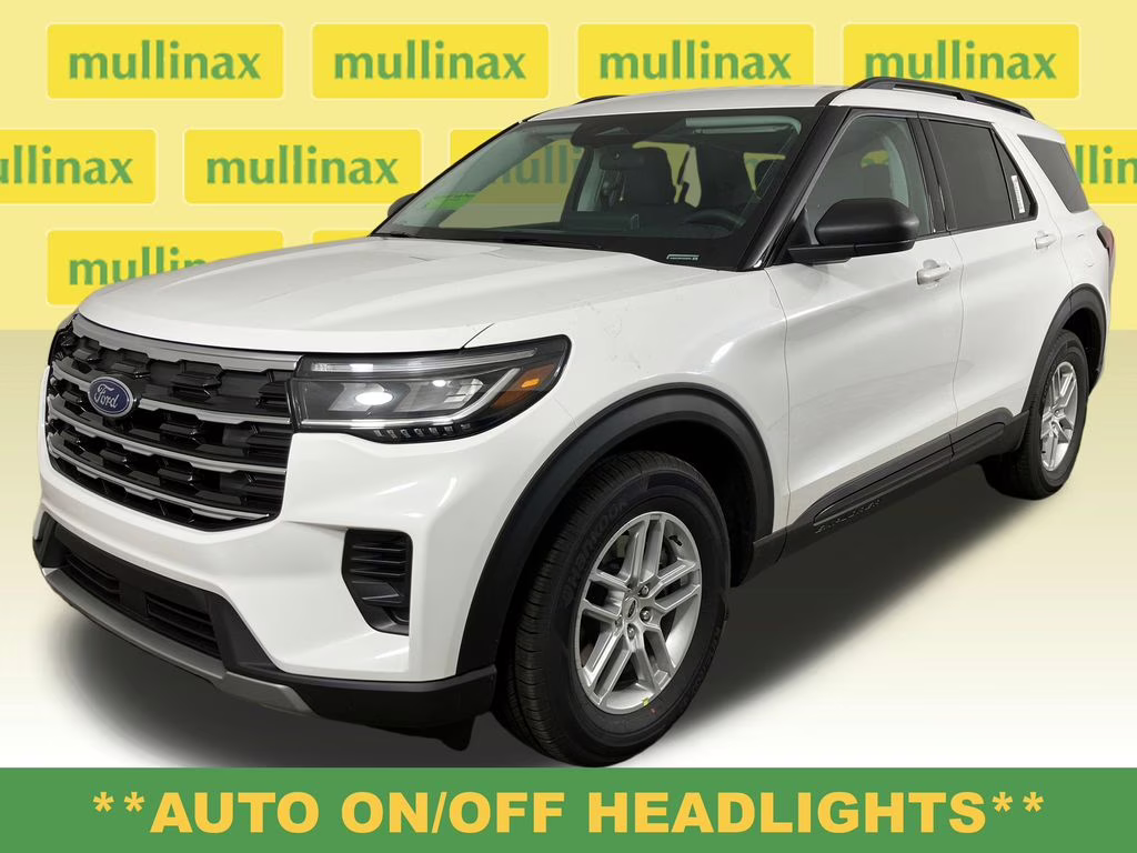 2026 Star White Metallic Tri-Coat Ford Explorer Active RWD SUV
