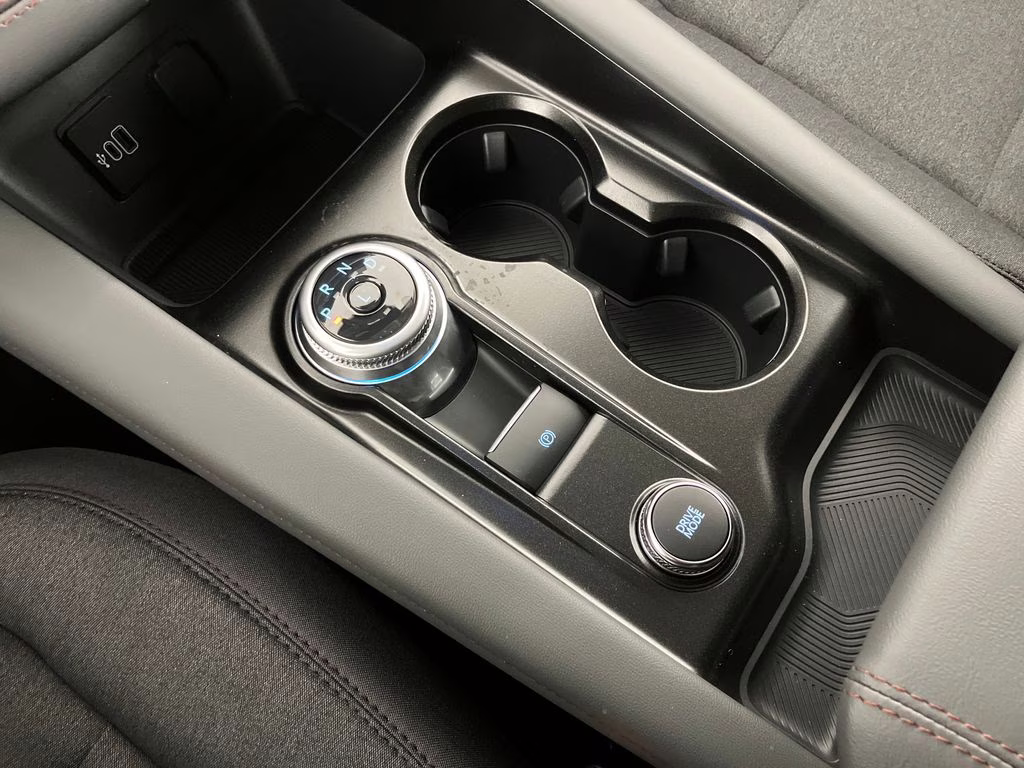 2026 Star White Metallic Tri-Coat Ford Explorer Active RWD SUV