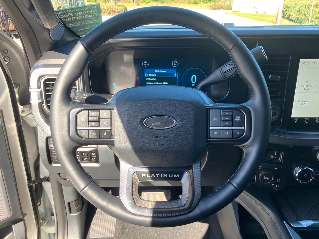 2025 Star White Metallic Tri-Coat Ford Super Duty F-450 DRW Platinum 4X4 Truck