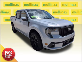 2026 White Metallic Ford Maverick Lobo Standard AWD Truck