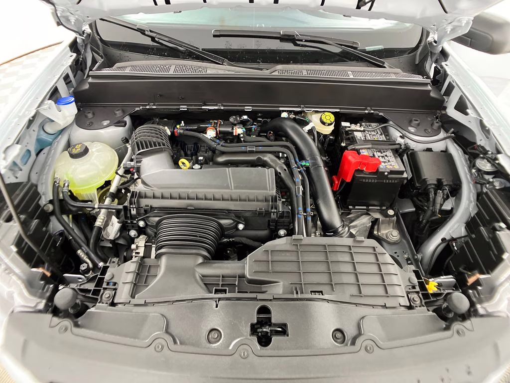 2026 Space White Metallic Ford Maverick XLT FWD Truck