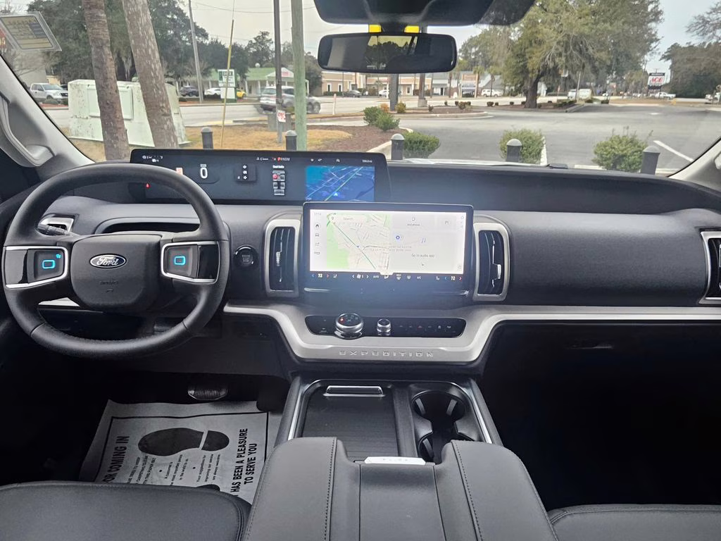 2026 Space Silver Metallic Ford Expedition Active RWD SUV