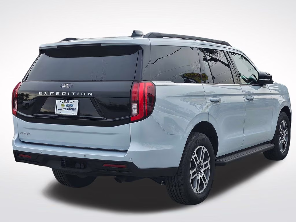 2026 Space Silver Metallic Ford Expedition Active RWD SUV