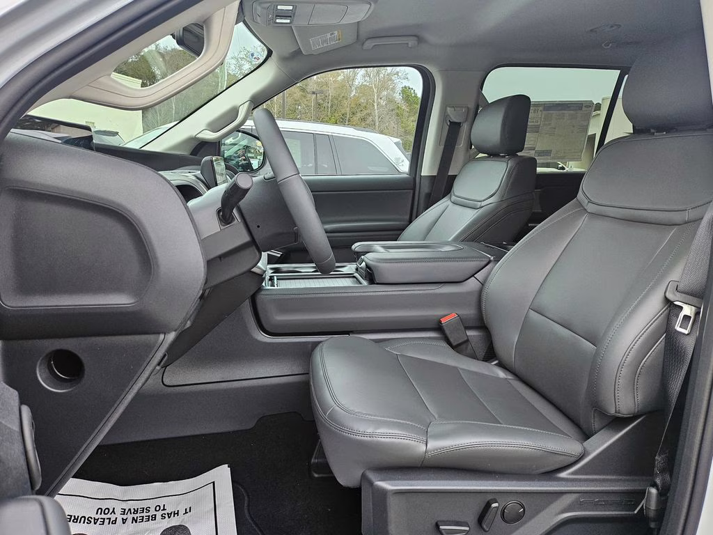 2026 Space Silver Metallic Ford Expedition Active RWD SUV