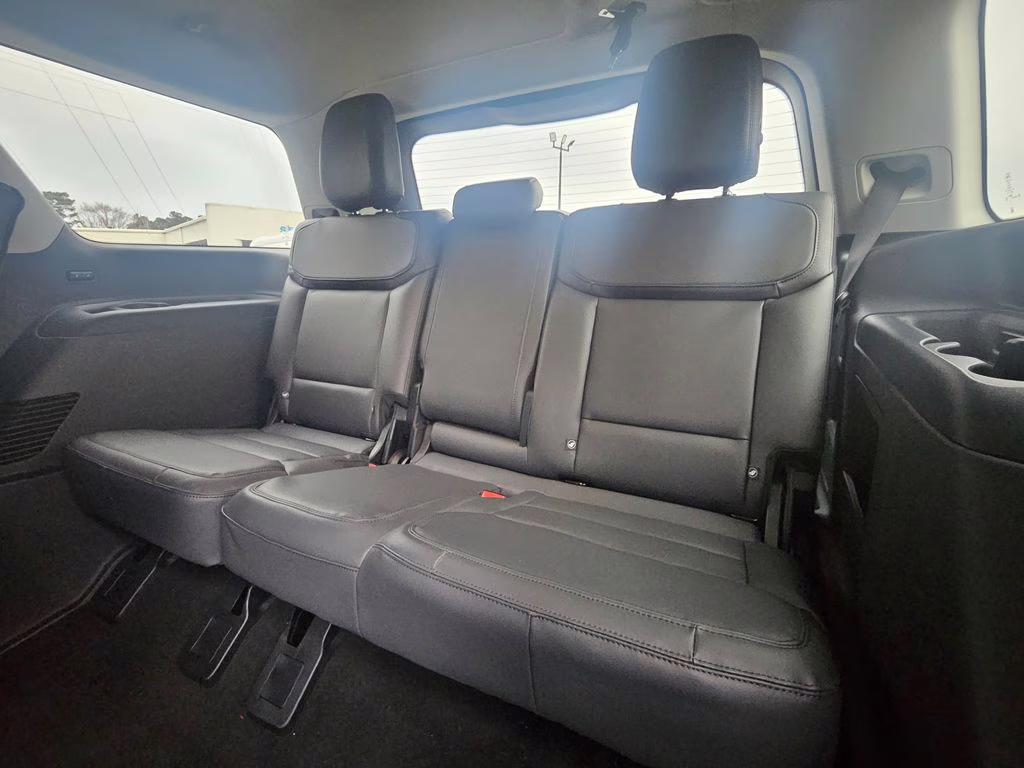 2026 Space Silver Metallic Ford Expedition Active RWD SUV