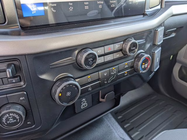 2026 Oxford White Ford F-150 XL 4X4 Truck