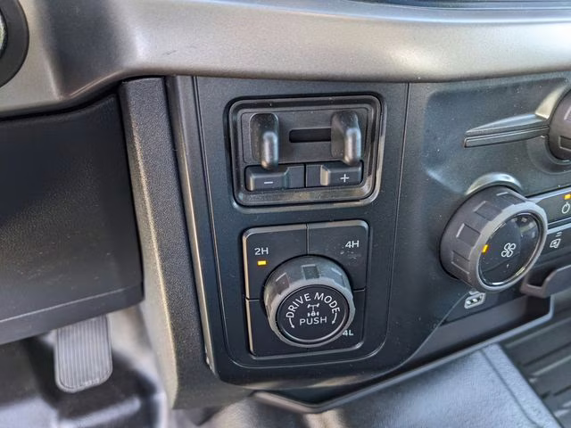 2026 Oxford White Ford F-150 XL 4X4 Truck