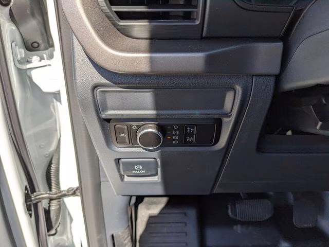 2026 Oxford White Ford F-150 XL 4X4 Truck