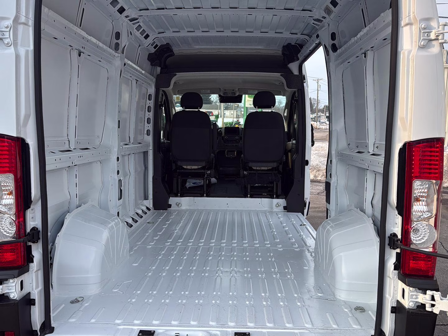 2026 Bright White Clearcoat Ram Promaster 2500 Tradesman FWD Van