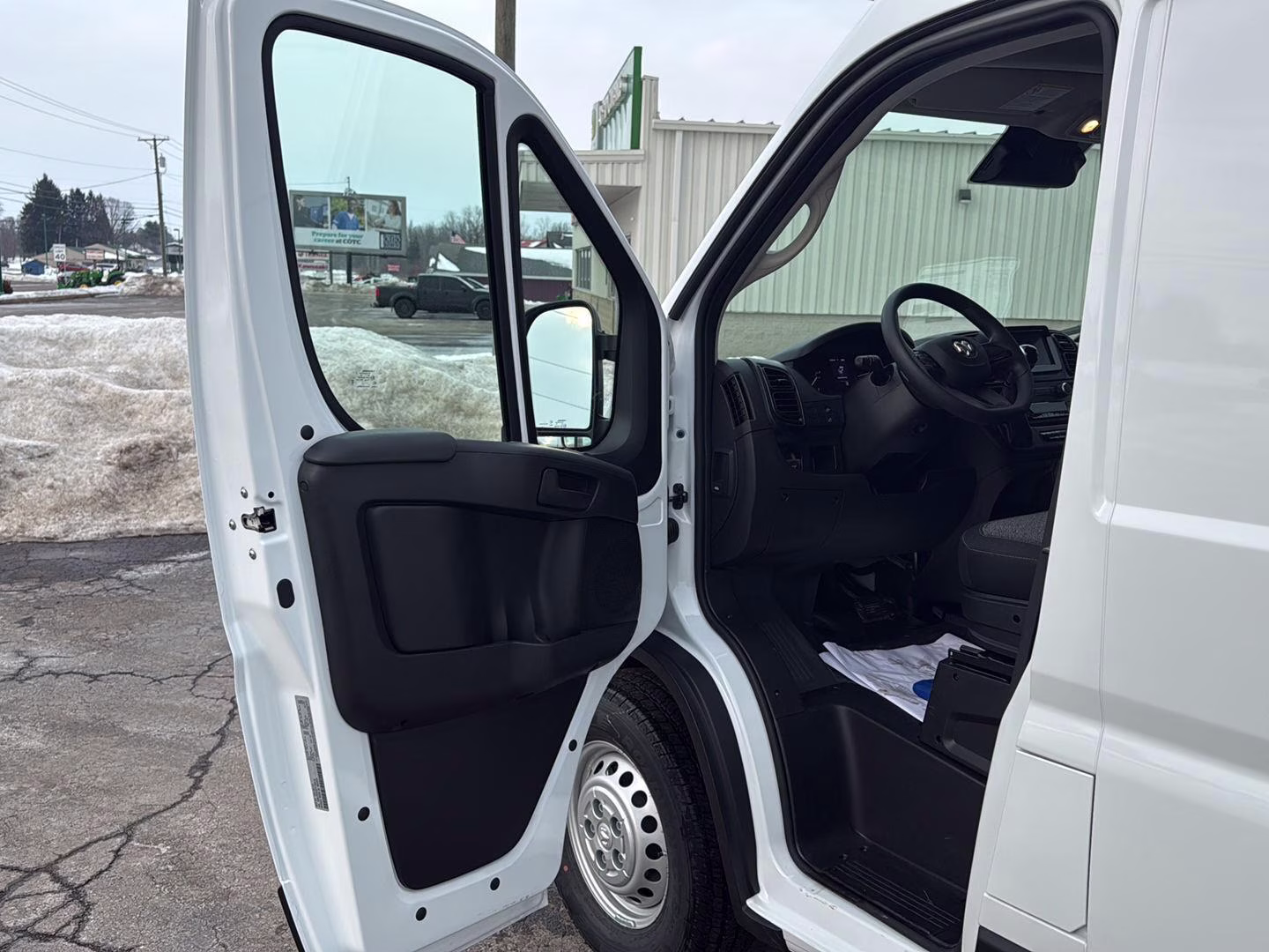 2026 Bright White Clearcoat Ram Promaster 2500 Tradesman FWD Van