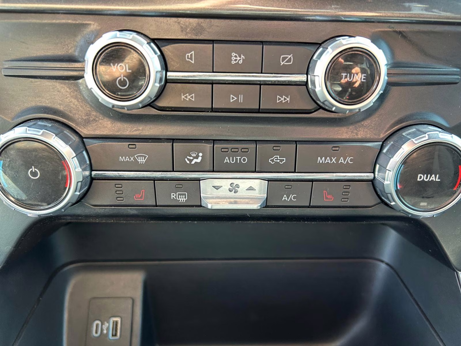 2022 Space White Ford F-150 XLT 4X4 Truck