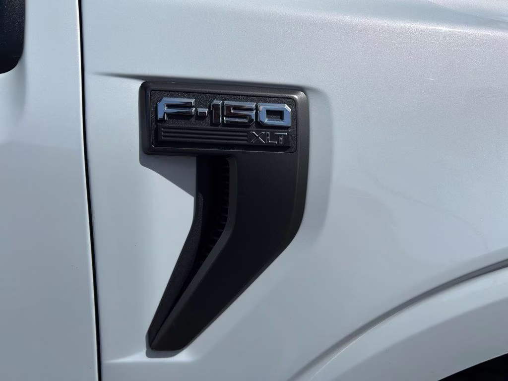 2022 White Ford F-150 XLT 4X4 Truck