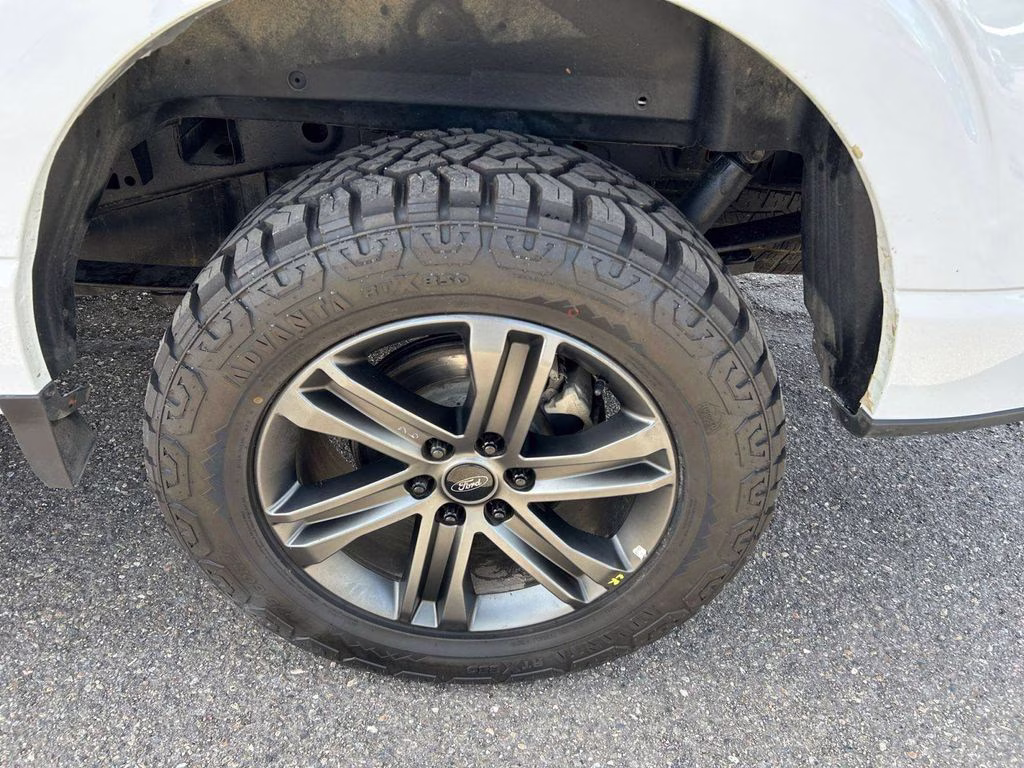 2022 White Ford F-150 XLT 4X4 Truck
