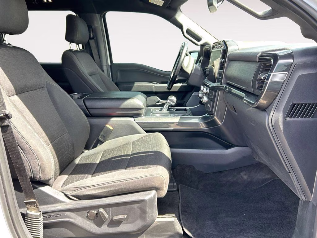 2022 White Ford F-150 XLT 4X4 Truck