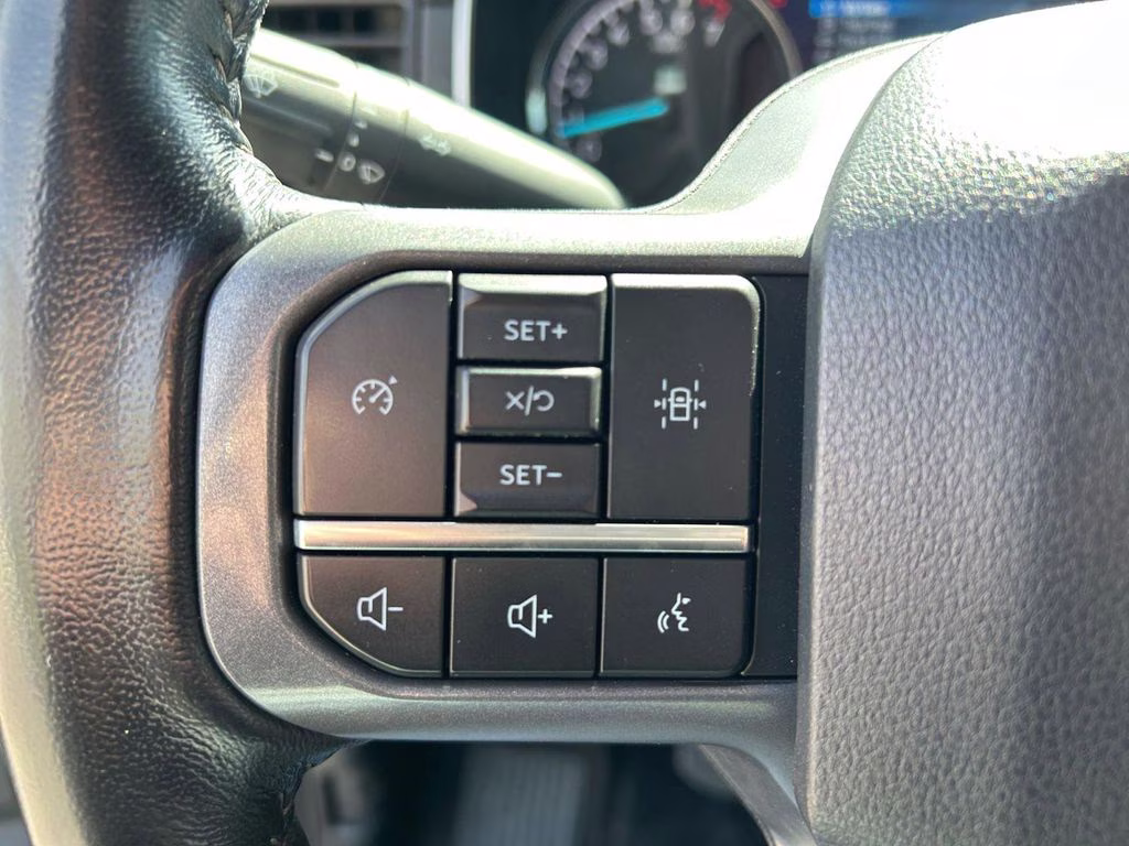 2022 White Ford F-150 XLT 4X4 Truck