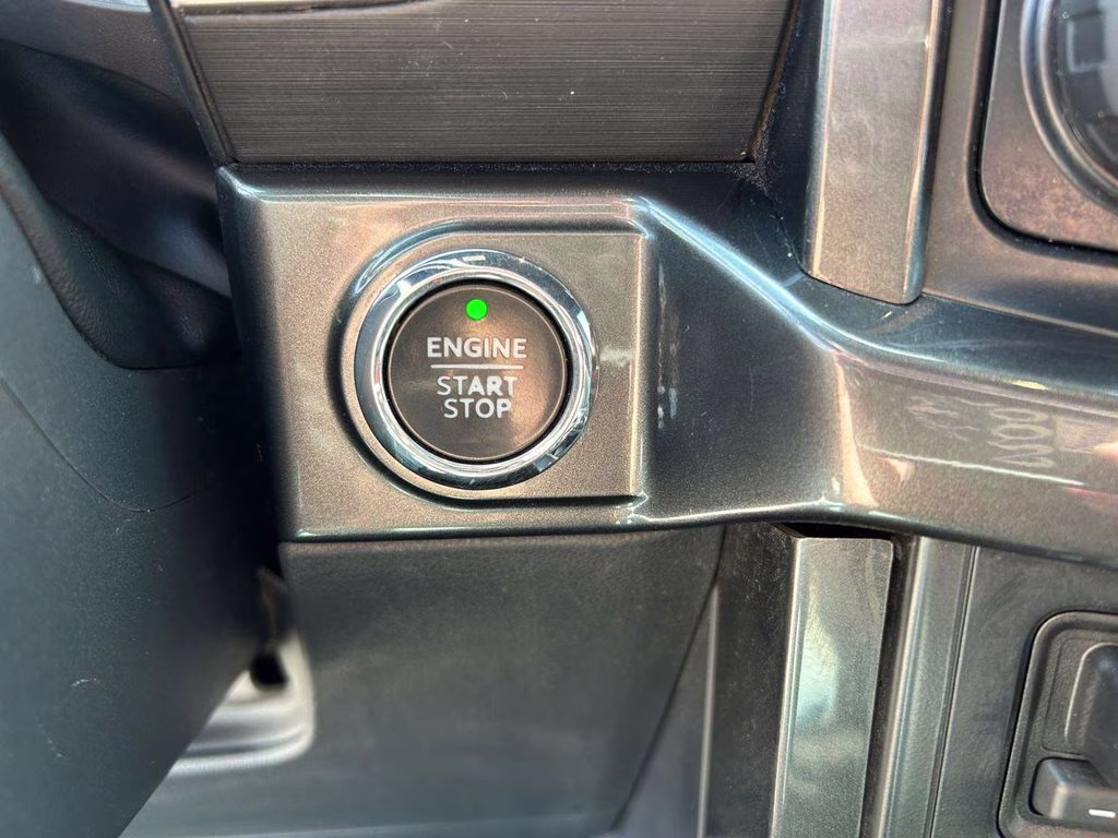 2022 White Ford F-150 XLT 4X4 Truck