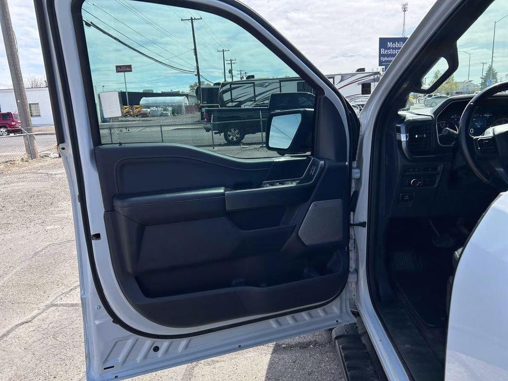 2022 White Ford F-150 XLT 4X4 Truck