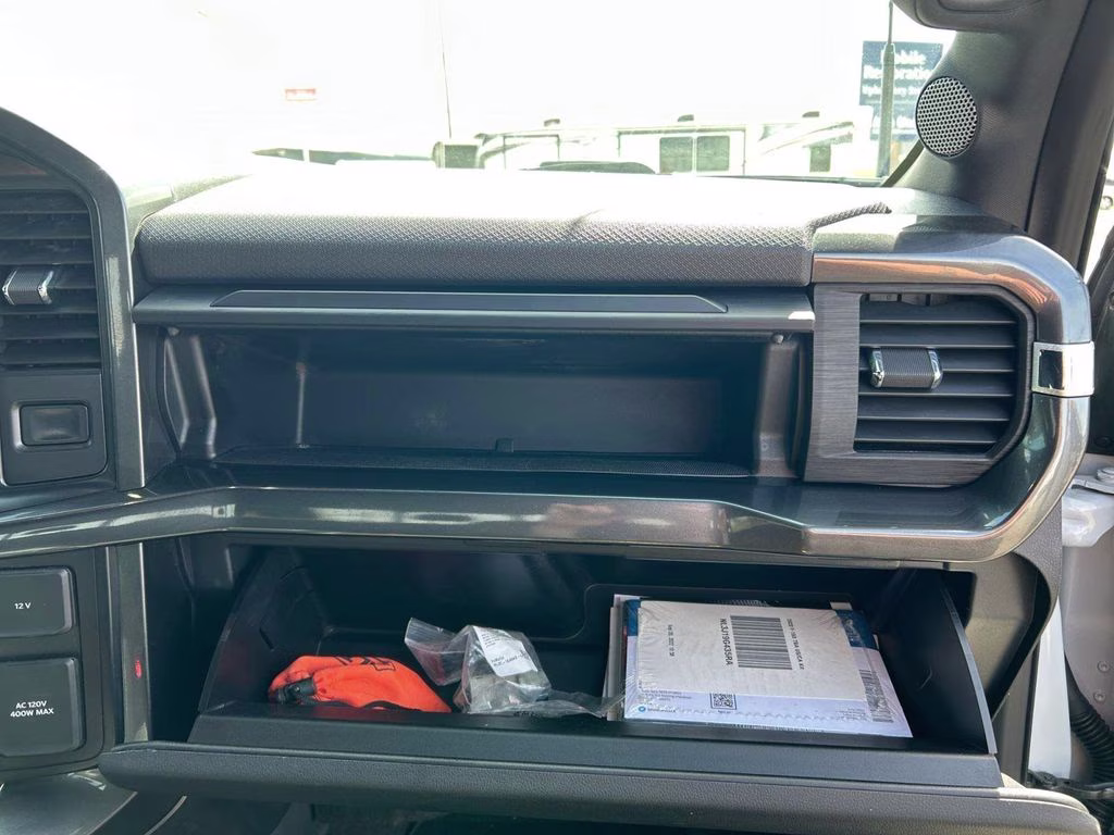 2022 White Ford F-150 XLT 4X4 Truck