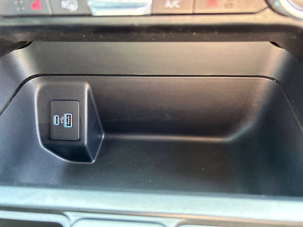 2022 White Ford F-150 XLT 4X4 Truck