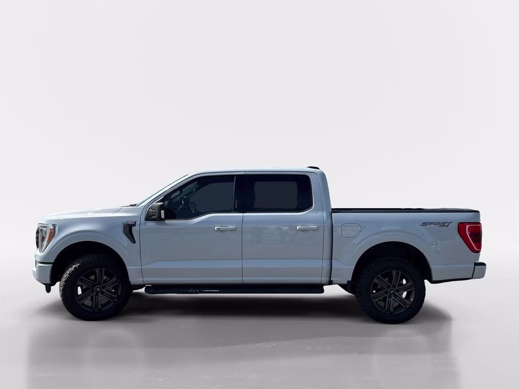 2022 White Ford F-150 XLT 4X4 Truck