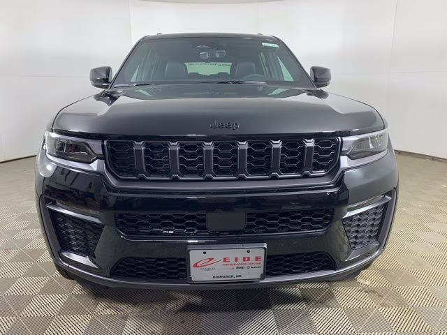 2026 Diamond Black Crystal Pearlcoat Jeep Grand Cherokee L Limited 4X4 SUV