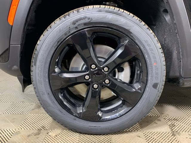 2026 Diamond Black Crystal Pearlcoat Jeep Grand Cherokee L Limited 4X4 SUV