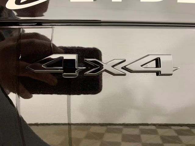 2026 Diamond Black Crystal Pearlcoat Jeep Grand Cherokee L Limited 4X4 SUV