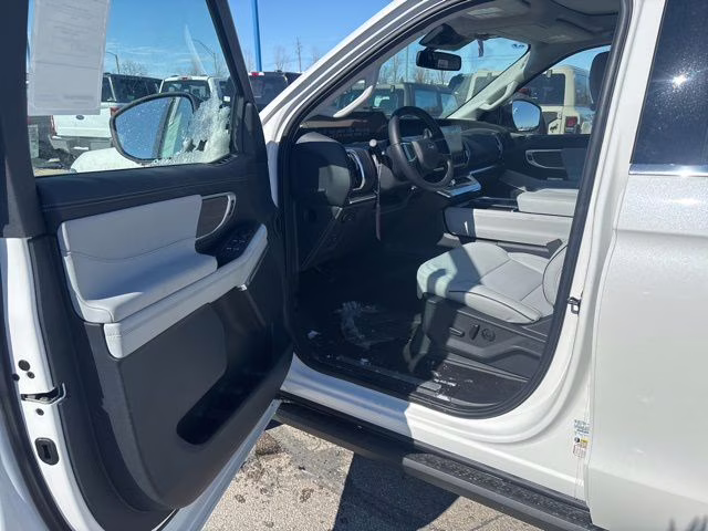 2026 Star White Metallic Tri-Coat Ford Expedition Max Platinum 4X4 SUV