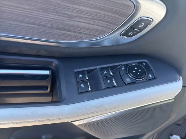 2026 Star White Metallic Tri-Coat Ford Expedition Max Platinum 4X4 SUV