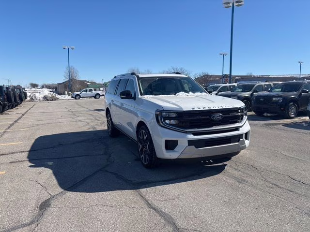 2026 Star White Metallic Tri-Coat Ford Expedition Max Platinum 4X4 SUV