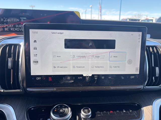 2026 Star White Metallic Tri-Coat Ford Expedition Max Platinum 4X4 SUV