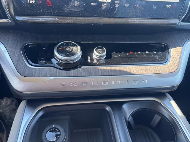 2026 Star White Metallic Tri-Coat Ford Expedition Max Platinum 4X4 SUV