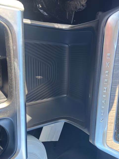 2026 Star White Metallic Tri-Coat Ford Expedition Max Platinum 4X4 SUV