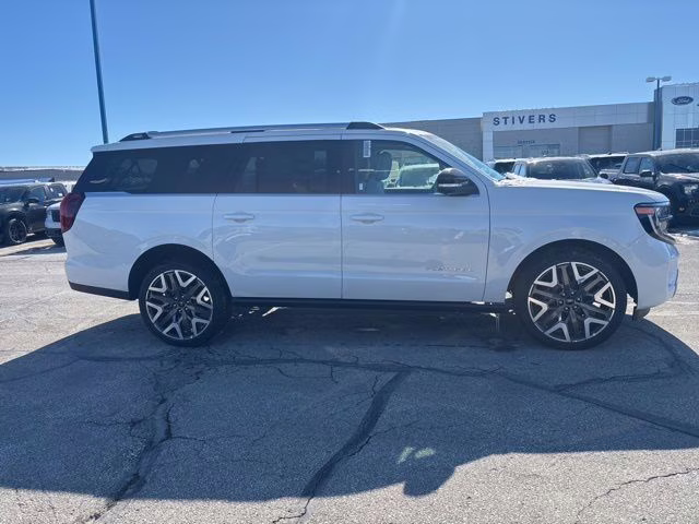 2026 Star White Metallic Tri-Coat Ford Expedition Max Platinum 4X4 SUV