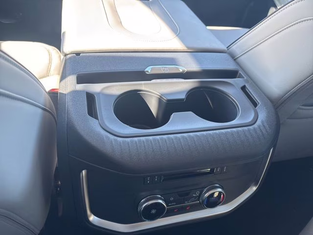 2026 Star White Metallic Tri-Coat Ford Expedition Max Platinum 4X4 SUV