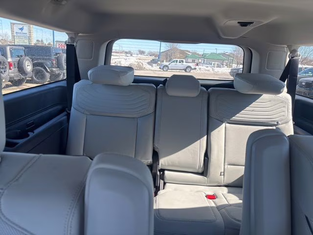 2026 Star White Metallic Tri-Coat Ford Expedition Max Platinum 4X4 SUV