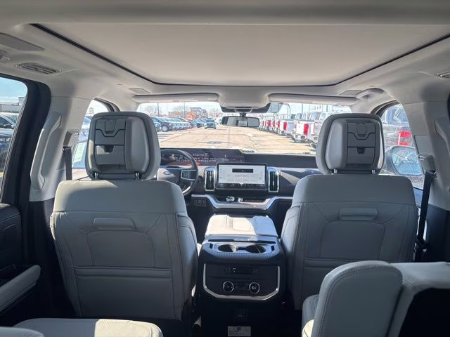 2026 Star White Metallic Tri-Coat Ford Expedition Max Platinum 4X4 SUV